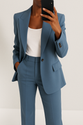 MENAGGIO - Tailleur sartoriale con blazer e pantalone svasato, colore Blu
