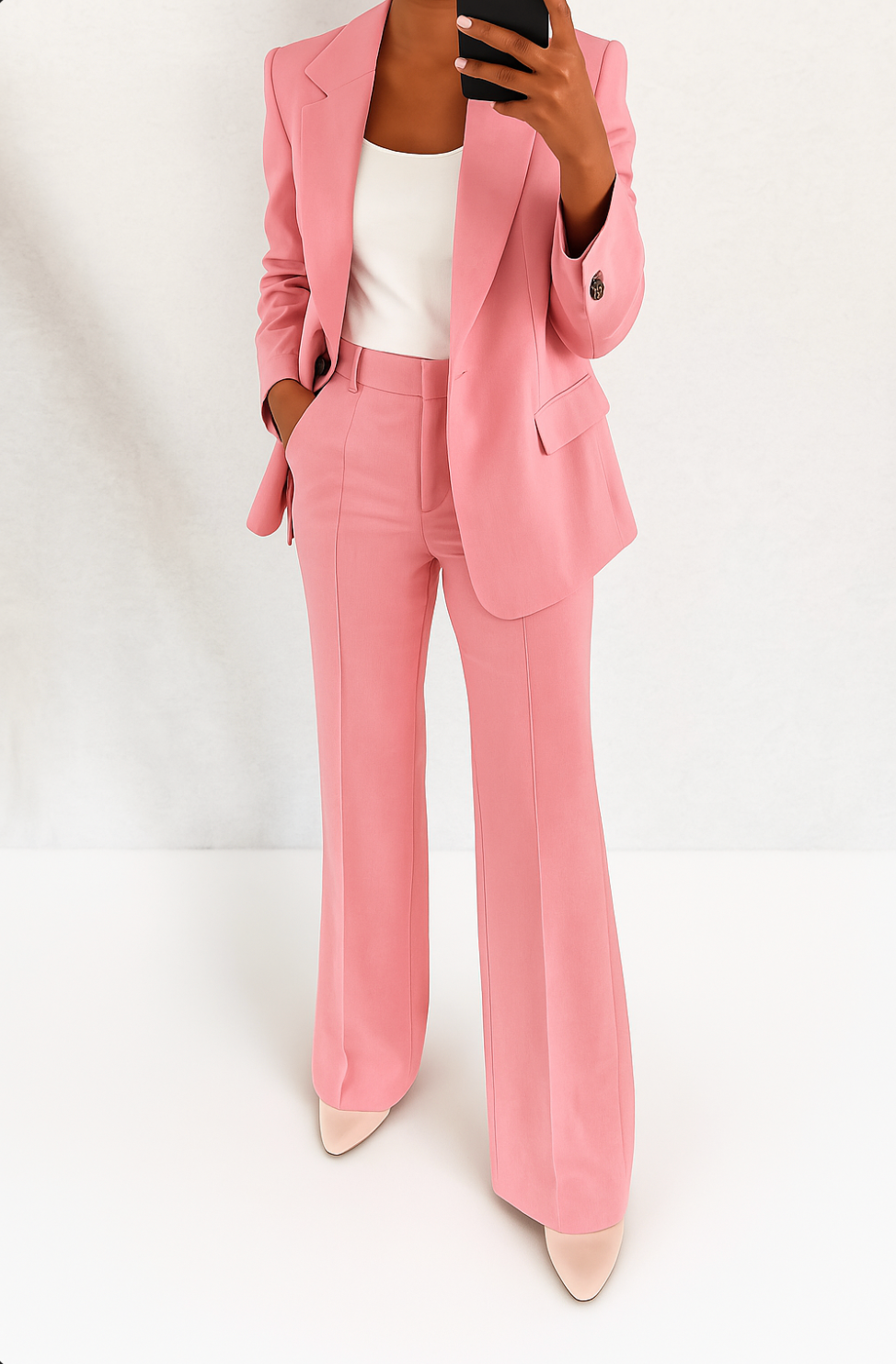 MENAGGIO - Tailleur sartoriale con blazer e pantalone svasato, colore Rosa