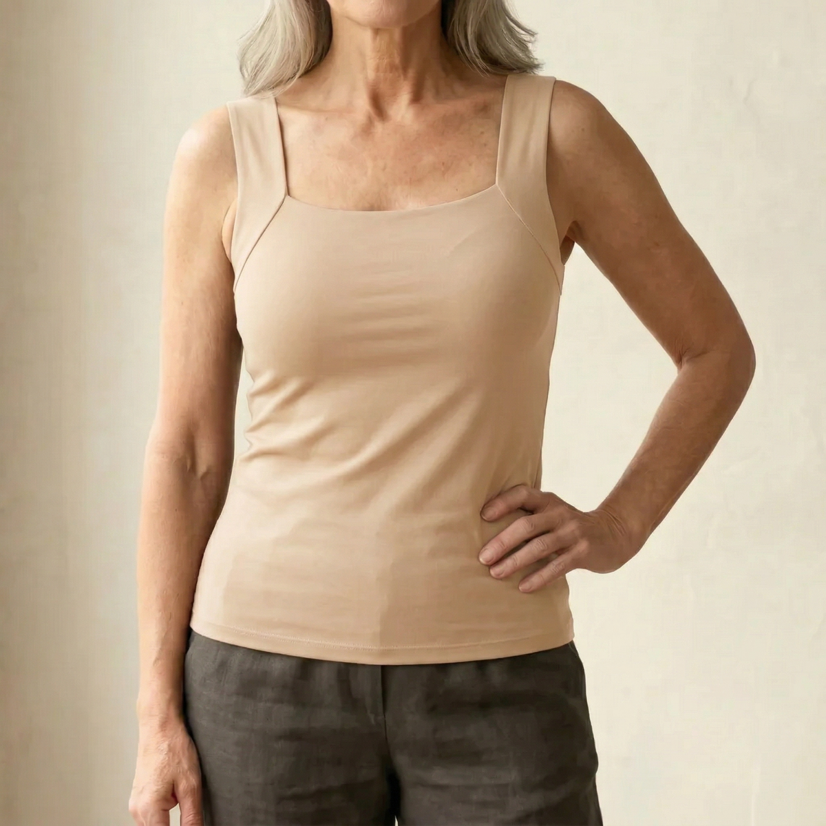 TOP REGGISENO INTEGRATO – IL COMFORT CHE NON RINUNCIA ALLO STILE