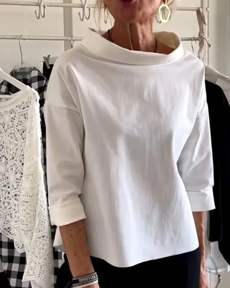 CAMICIA COLLO BARCA – LA COMODITÀ CHE VESTE ELEGANTE