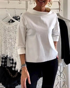 CAMICIA COLLO BARCA – LA COMODITÀ CHE VESTE ELEGANTE