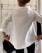 CAMICIA COLLO BARCA – LA COMODITÀ CHE VESTE ELEGANTE