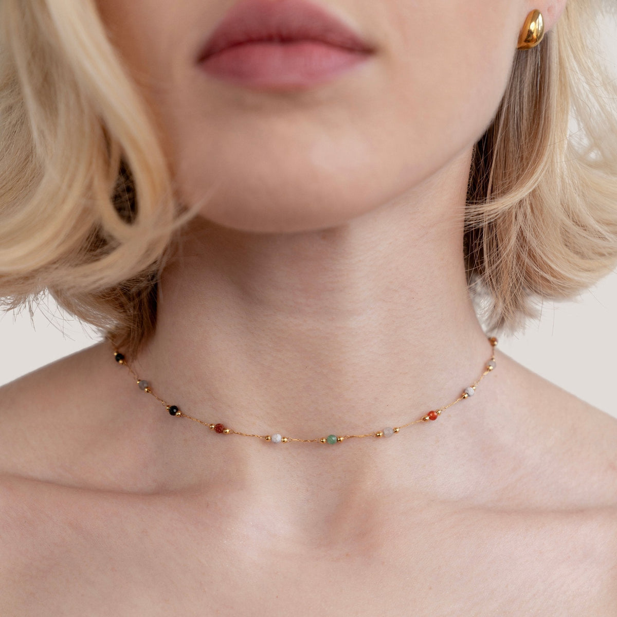 Collana minimalista con pietra
