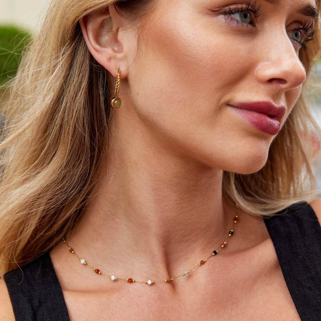 Collana minimalista con pietra
