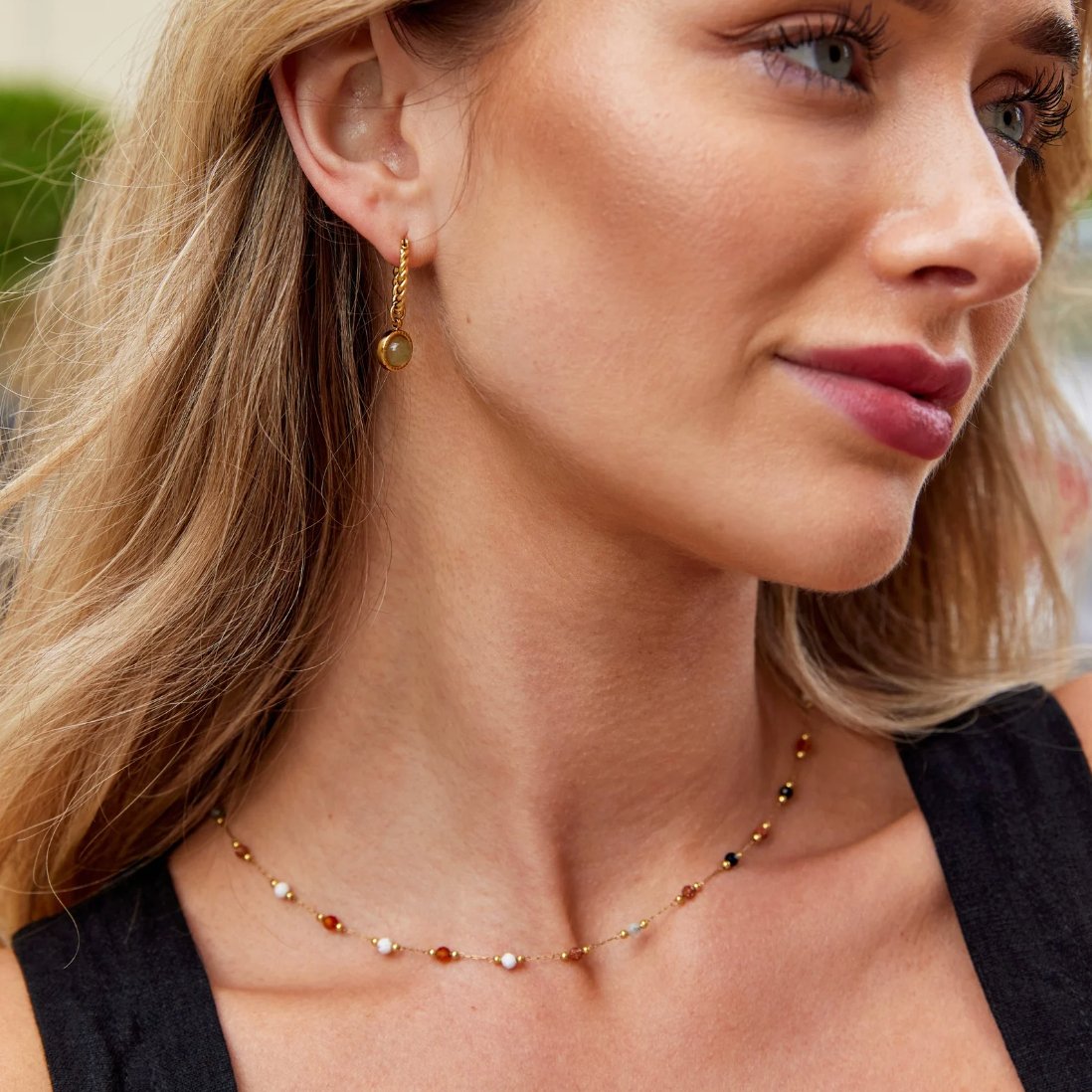 Collana minimalista con pietra