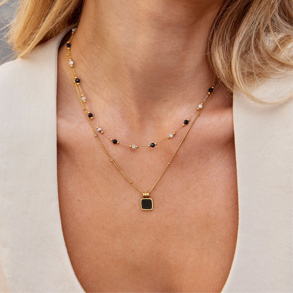 Collana a strati con pietre